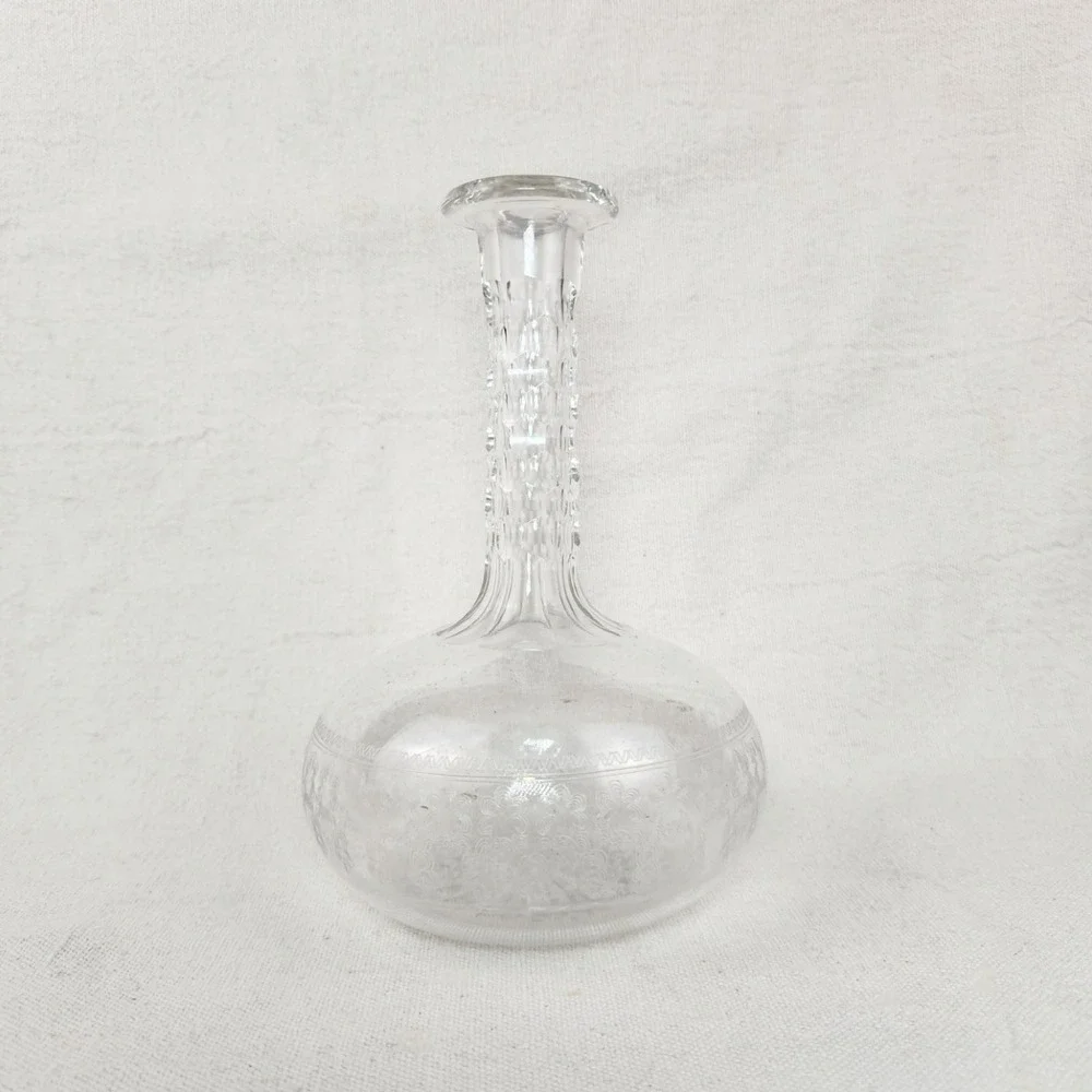 Vintage Etched Clear Glass Decanter Faceted Neck Starburst Base 8 Inch